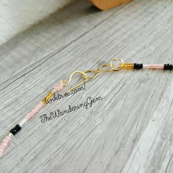 Dainty Shell & Glass Beaded Choker Necklace, Minimalist Seashells Artisan 14" - Picture 5 of 5